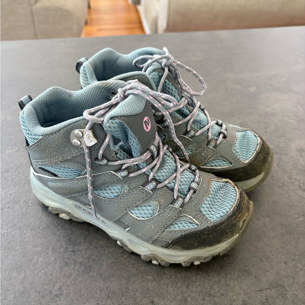 Merrell Moab High girls 2 Blue and Gray Hiking Boots with Rugged Outsole